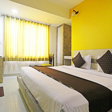 Hotel Star Inn-Near Delhi Airport 뉴델리 외부 사진