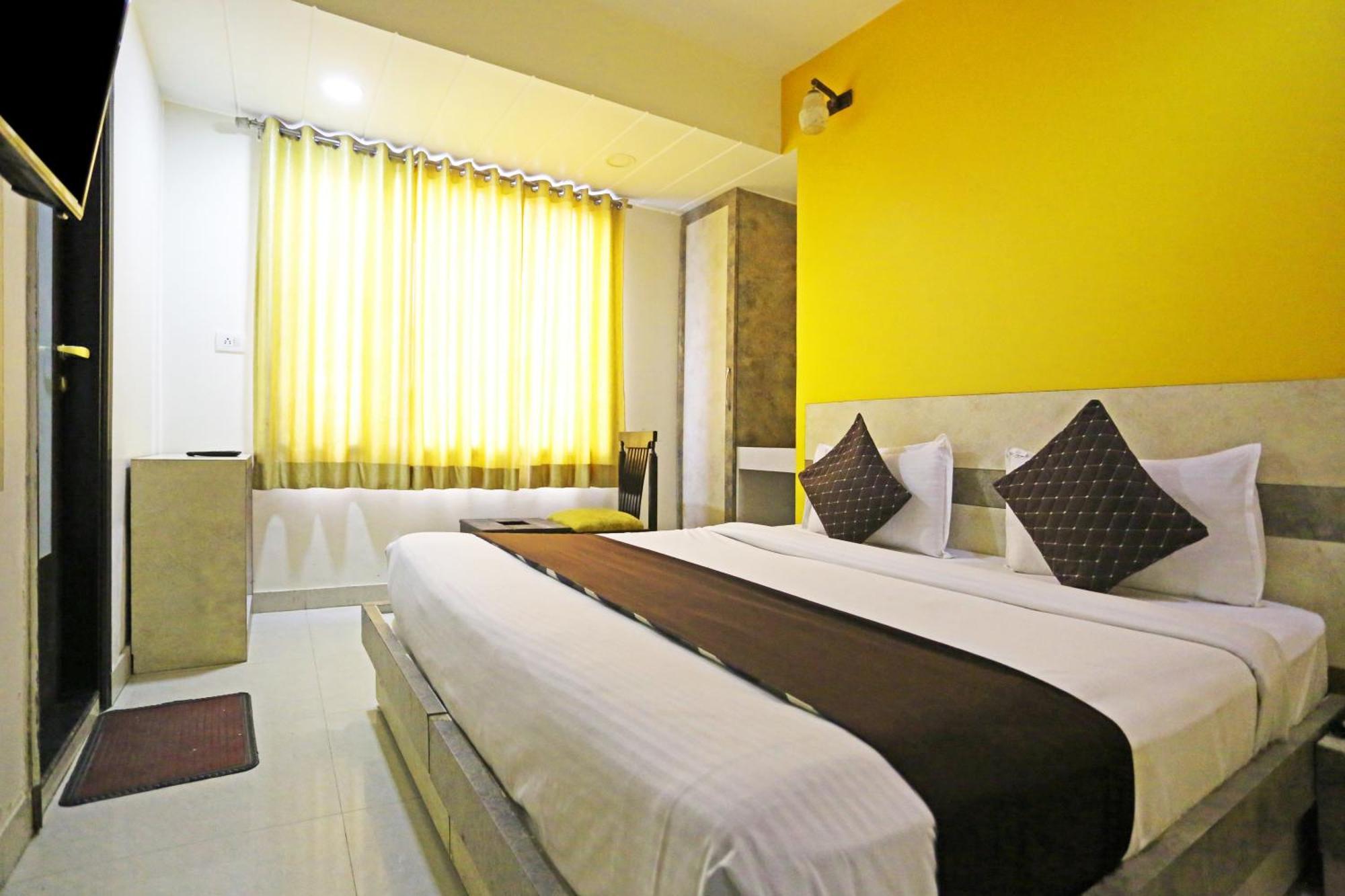 Hotel Star Inn-Near Delhi Airport 뉴델리 외부 사진