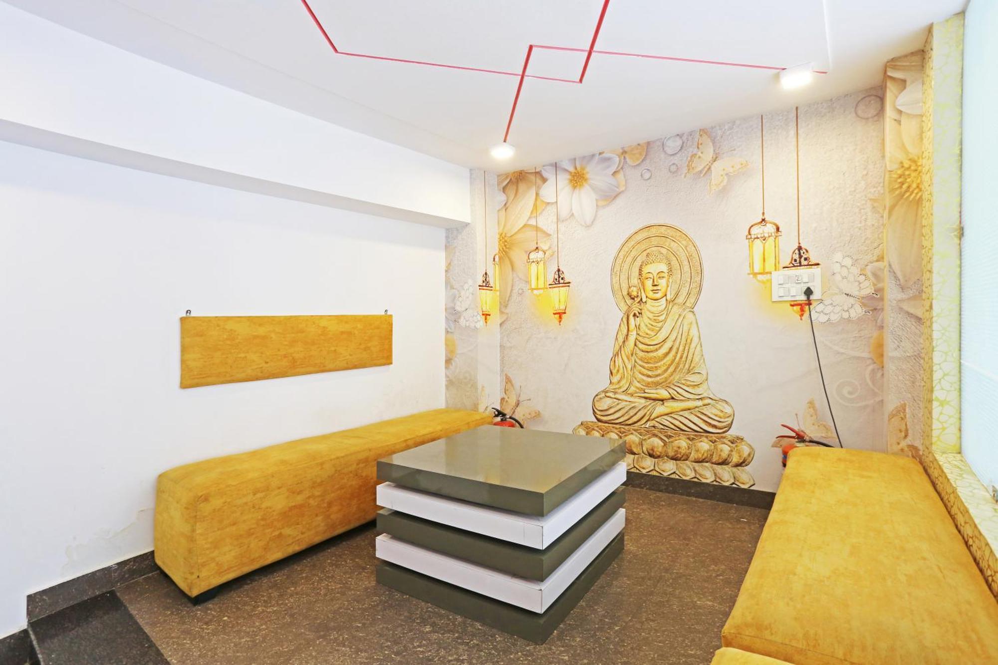 Hotel Star Inn-Near Delhi Airport 뉴델리 외부 사진
