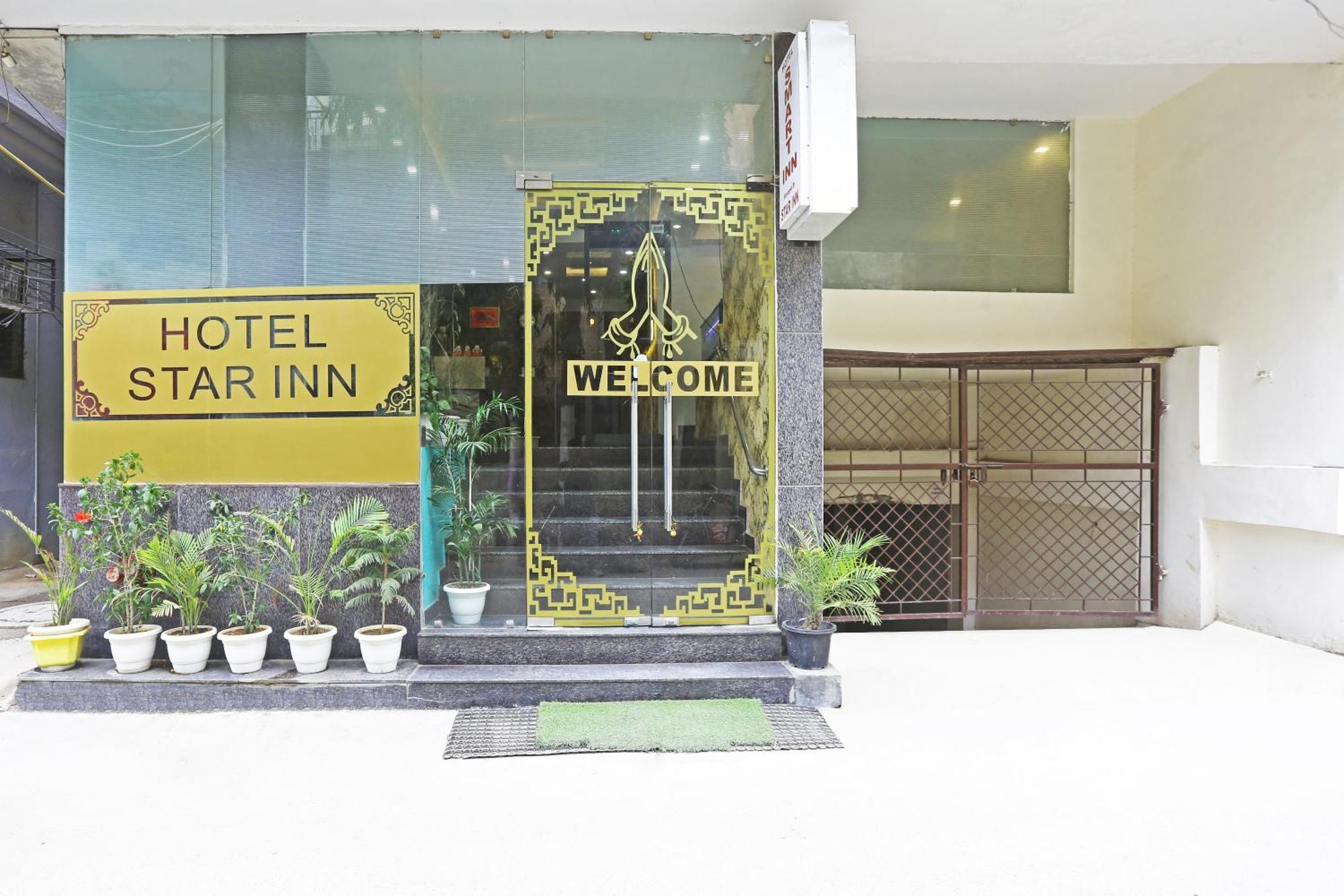 Hotel Star Inn-Near Delhi Airport 뉴델리 외부 사진