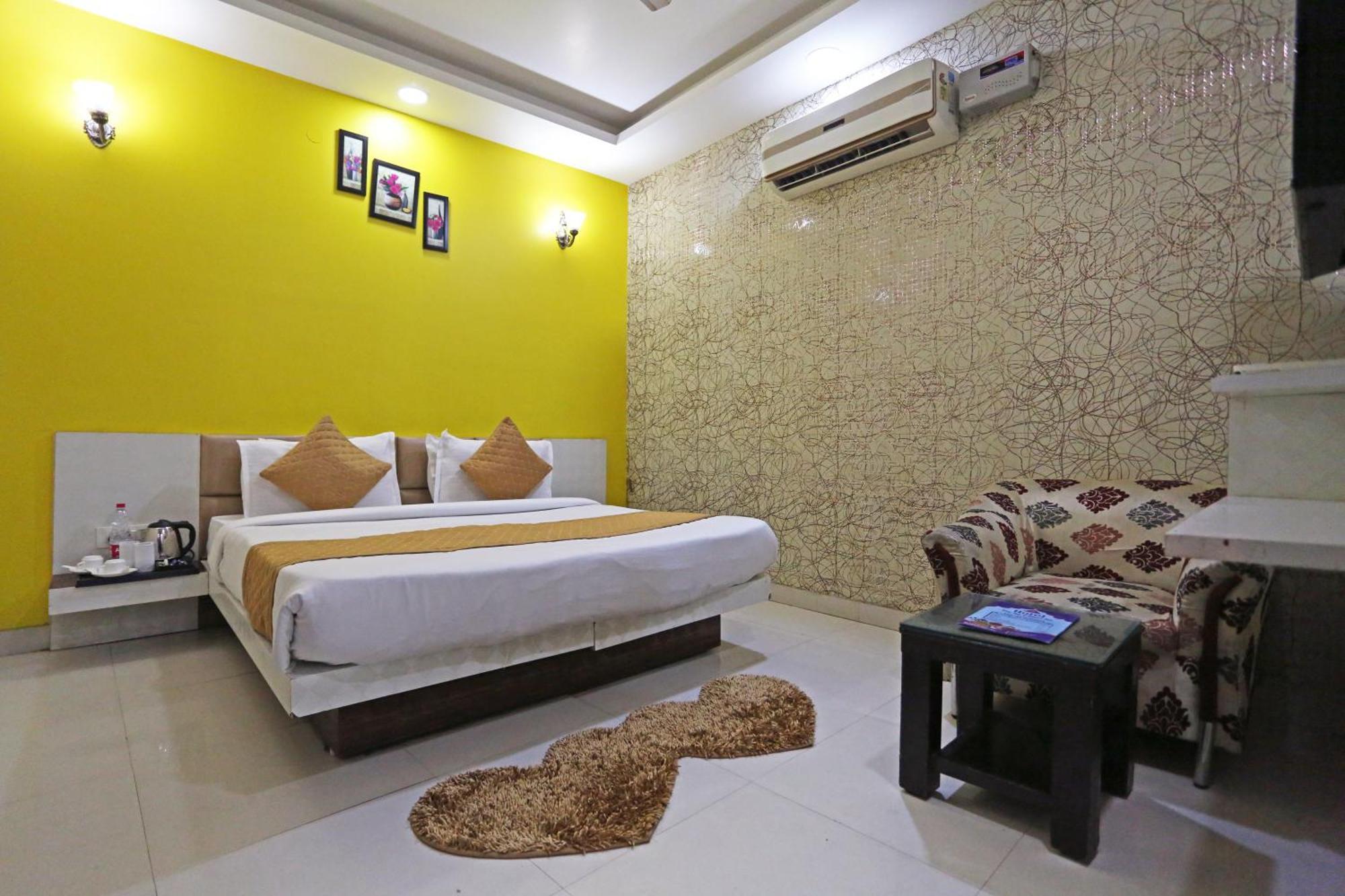 Hotel Star Inn-Near Delhi Airport 뉴델리 외부 사진
