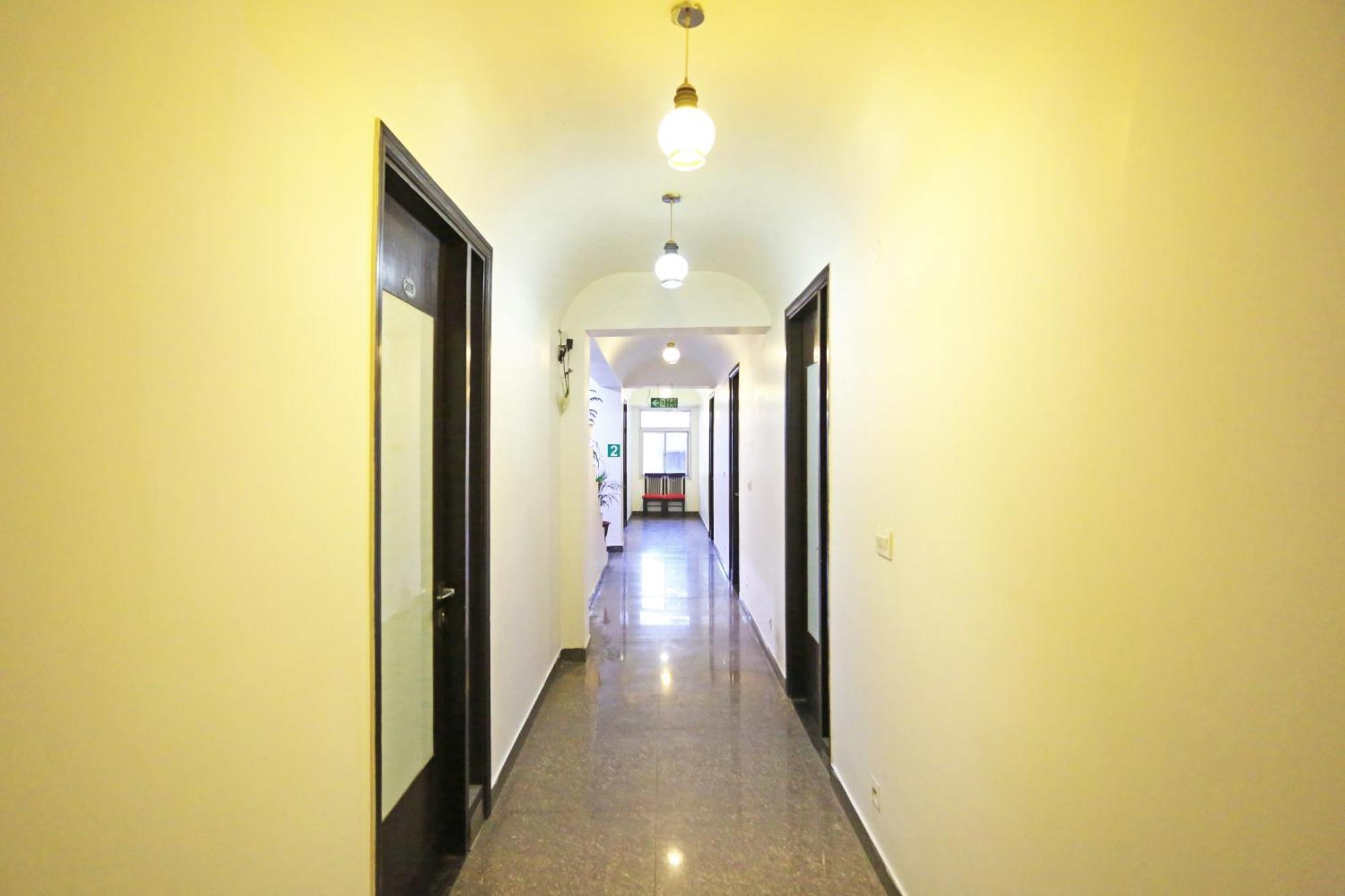 Hotel Star Inn-Near Delhi Airport 뉴델리 외부 사진